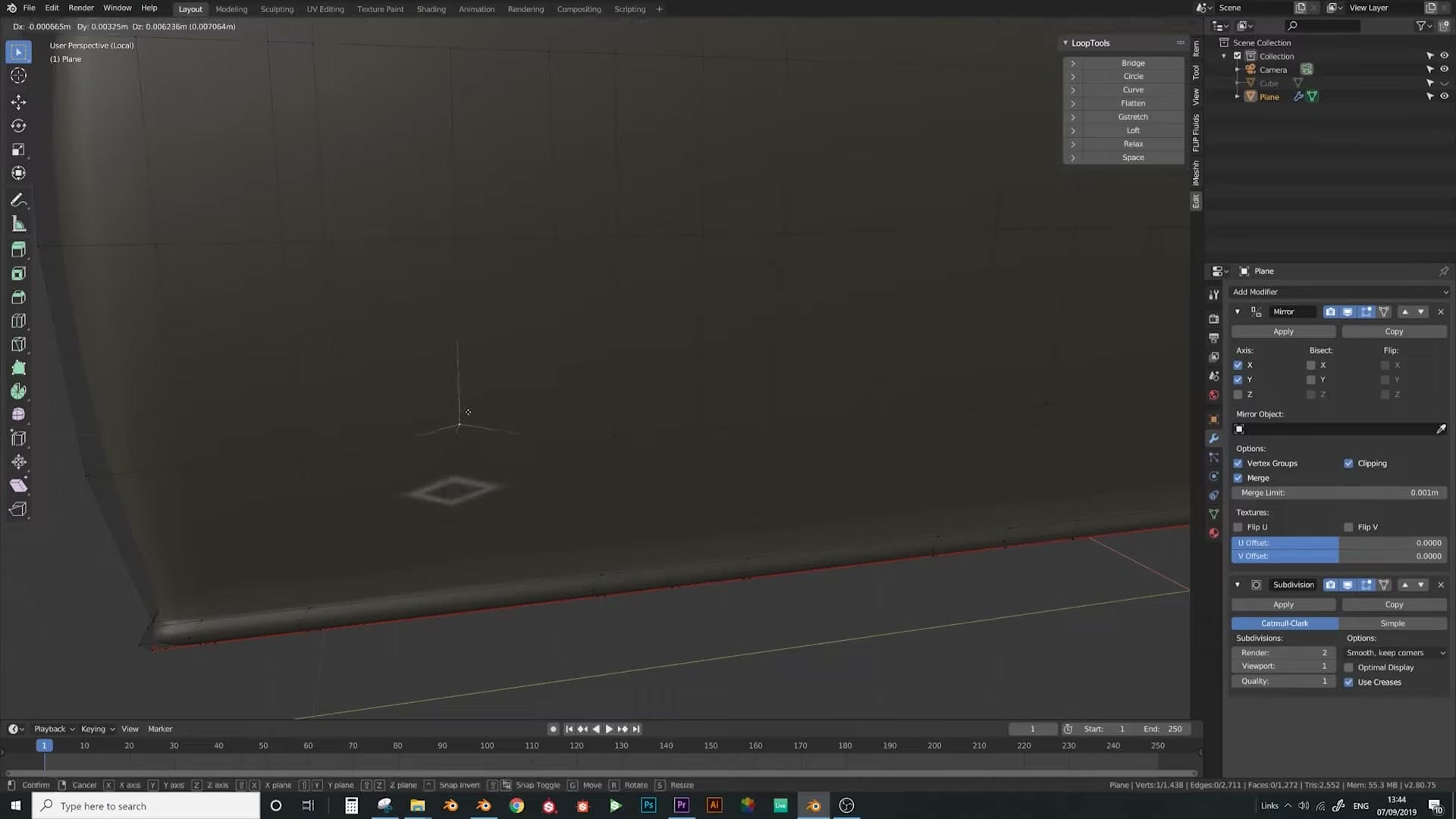 A click directly on the edge spawns an extra vertex that needs Dissolve Edge. The 2.8 knife bug in action.
