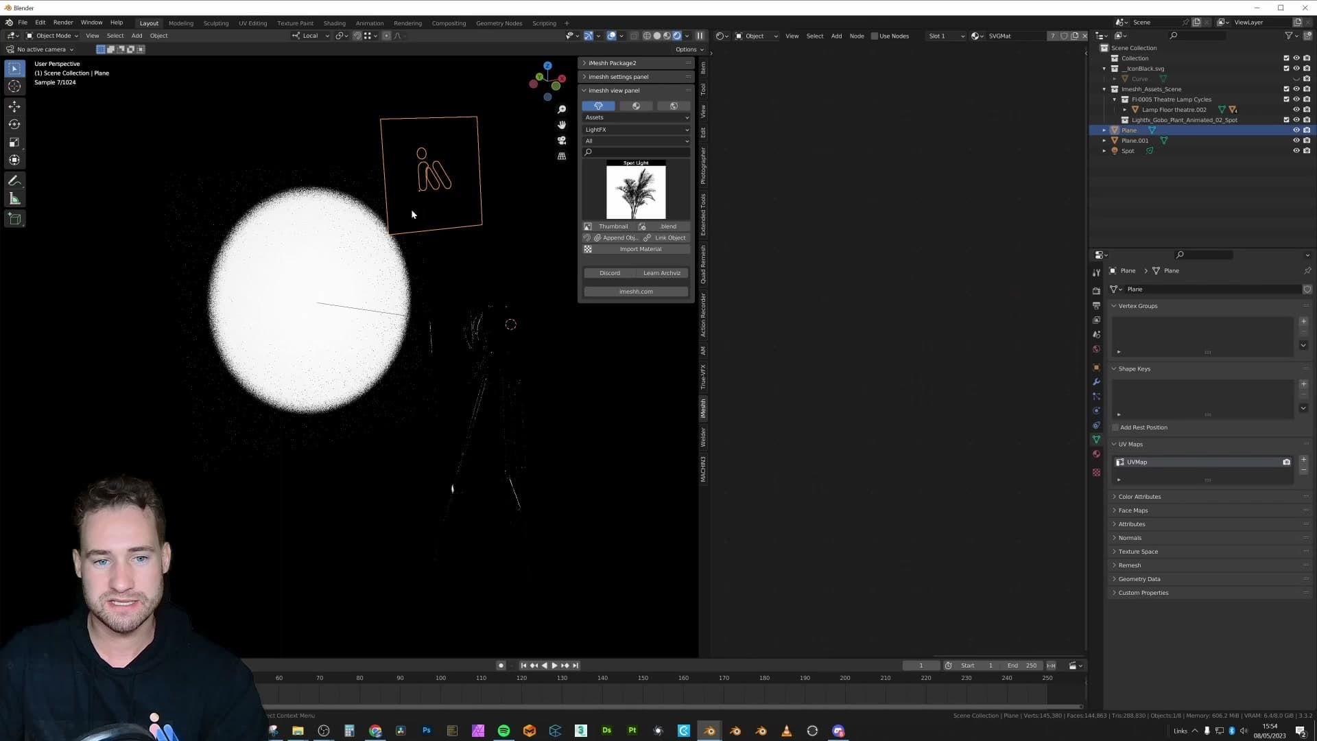A theatre spotlight throws a plain pool of light onto the wall before any gobo is introduced. This is the baseline before the trick.